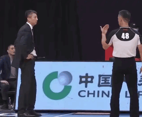 曝广州vs吉林裁判因错判被停赛(裁判判错了怎么办)